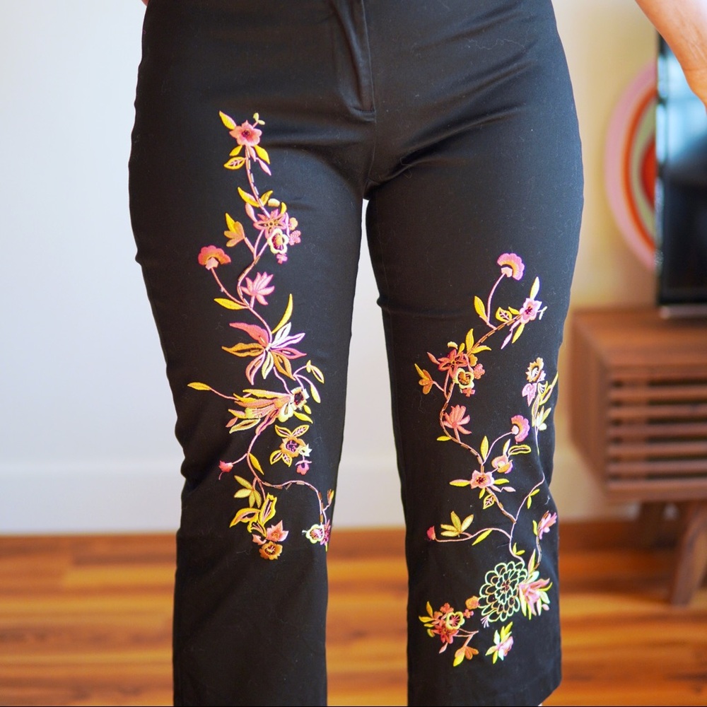 Vtg Hippie Boho embroidered flower casual pants